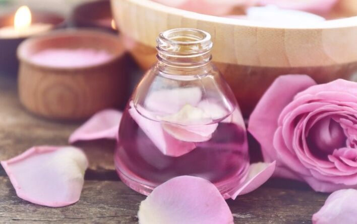 Lotions tina kelopak kembang ros